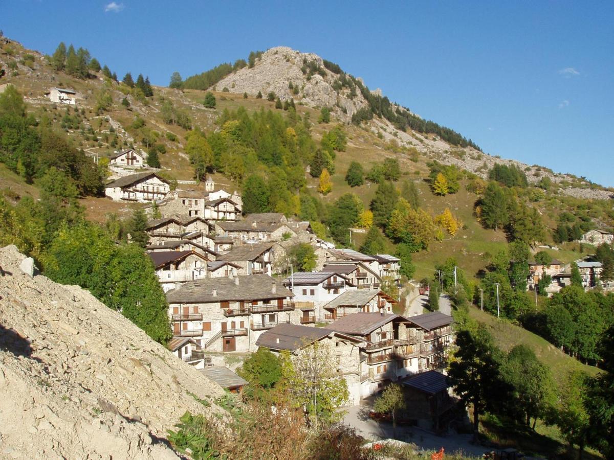 La Meiro Castelmagno Bagian luar foto